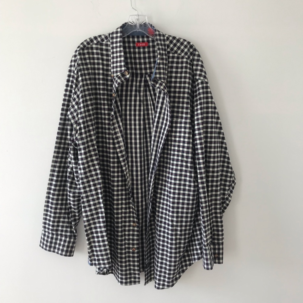 IZOD men’s button down shirt